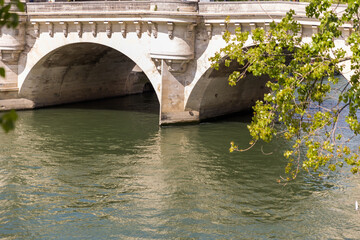bridge over the river seine city - obrazy, fototapety, plakaty