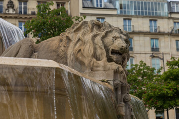 lion fountain