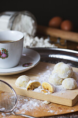 Snow Princes Cake that melts in the mouth is a semi-round cake covered in powdered sugar and is a typical Indonesian cake that is popular fot Eid Mubarak.