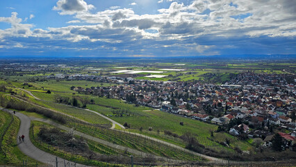 Fototapeta na wymiar Blick von Schriesheim/Dossenheim auf die Rheinebene