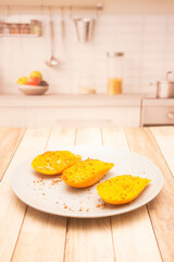 Mango picado, en la cocina close-up