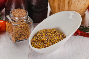 Spicy mustard sauce with seeds