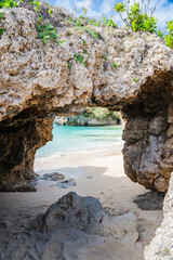 チグヌ浜(始まりの洞窟)、古宇利島