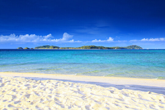 Sand beach of Koh Adang (Adang Island) a beautiful white sand beach in Tarutao National Park, Satun Province, Thailand 