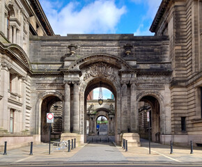 Glasgow city chambers archways