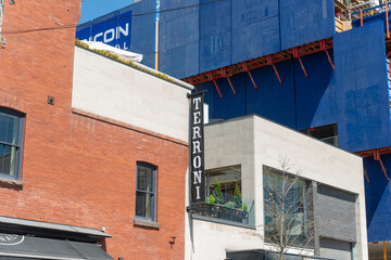 Obraz premium exterior buildings and sign of Terroni, an Italian restaurant, located at 1095 Yonge Street in Toronto, Canada