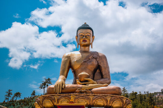 Great&nbsp;Buddha&nbsp;Dordenma is a gigantic Shakyamuni&nbsp;Buddha&nbsp;statue in the mountains of&nbsp;Bhutan - Image