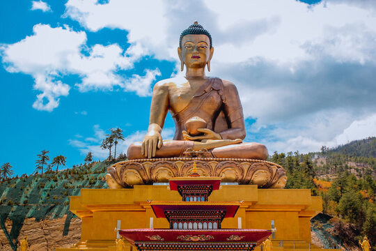 Great&nbsp;Buddha&nbsp;Dordenma is a gigantic Shakyamuni&nbsp;Buddha&nbsp;statue in the mountains of&nbsp;Bhutan - Image