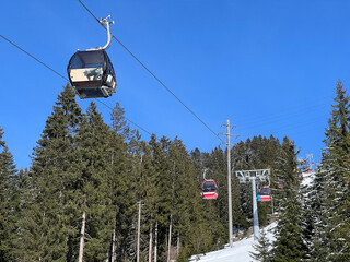 Rothornbahn 1 (Canols-Scharmoin) 8pers. Gondola lift (monocable circulating ropeway) or 8er...