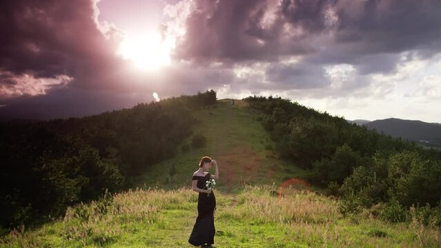 beide, sunset, holding flowers, photo shoot