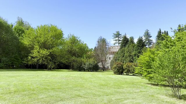 giardino nel parco della quassa ad ispra in italia, garden in the quassa park in ispra village in italy 