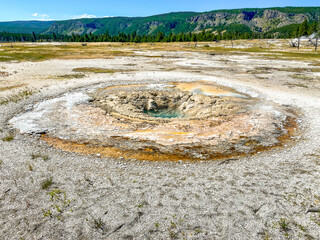 Michelle Lee PhotographyYellowstone National Park Thermal Feature - obrazy, fototapety, plakaty