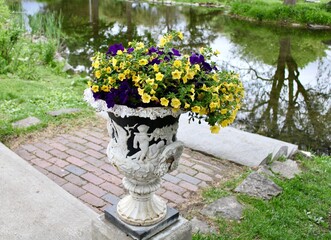 urn full if flowers at the park
