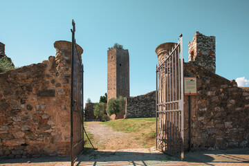 serravalle pistoiese, towers italy