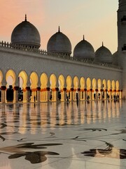 The East Architecture: Mosque in Abu Dhabi