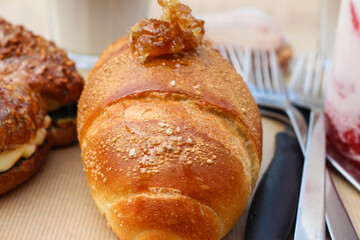 커피숍 베이커리 빵 크로와상
coffee shop bakery bread croissant