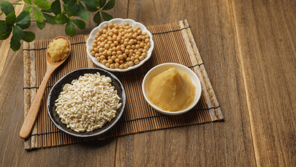 大豆と味噌と米こうじ｜日本の西京味噌・白味噌　イメージ