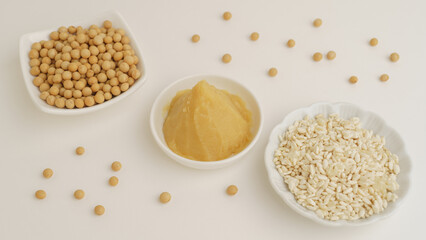 大豆と味噌と米こうじ｜日本の西京味噌・白味噌　イメージ