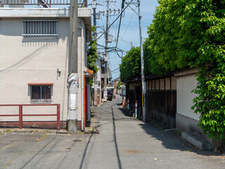 Obraz premium 大阪府大阪市平野区 住宅密集地の路地