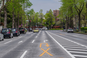 東京港区元赤坂迎賓館前の四谷角筈線