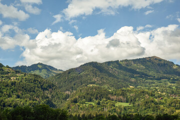 Fototapeta na wymiar landscape view of beautiful mountain countryside in the alps
