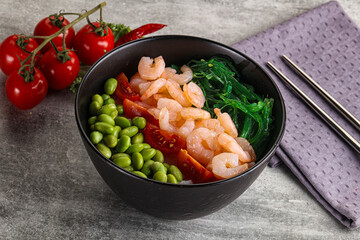 Hawaian cuisine - Poke with cocktail shrimps