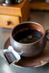 ホットコーヒーとチョコレートでリラックスタイム