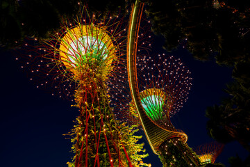 Singapur hängende Gärten am Abend