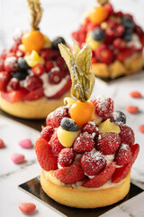 tart with berries