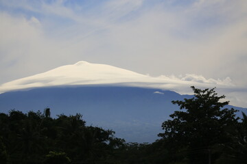 mount hood state clouds lenticular
