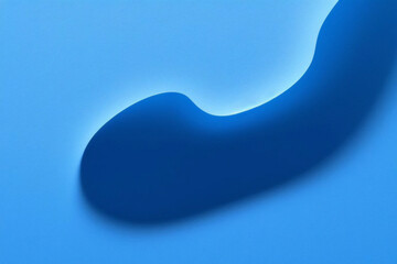 Obraz premium 空の青い背景とスポットライト、スタジオを表示またはデザインします。セメント素材で作られた空白の背景。