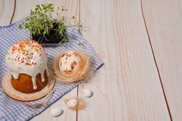 Easter holiday. Easter background, cake and eggs