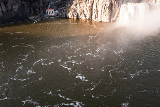 Water below Shoshone falls with rippling foam