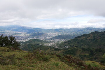 Berglandschaft von Escazú bei San José in Costa Rica