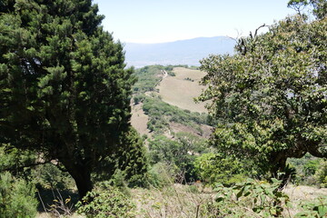 Obraz premium Blick am Berggipfel Cerro Piedra Blanca in den Bergen von Escazú