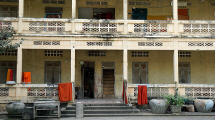 monastry building in battambang in cambodia - obrazy, fototapety, plakaty