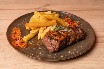 Juicy picaña meat with fries