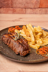 Juicy picaña meat with fries