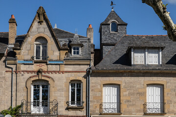 Naklejka premium Brive la Gaillarde (Corrèze, Nouvelle aquitaine, France) - Façades de bâtiments pittoresques sur le boulevard de Puyblanc