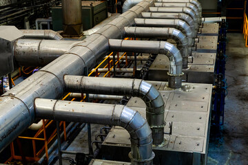 Naklejka premium Silver Labyrinth: Ductwork Mastery in a Russian Metal Coating Facility