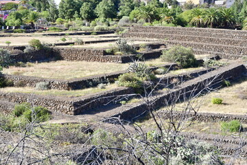 ANTIGUAS CONSTRUCCIONES DE PIEDRA EN EL SUR DE LA ISLA DE TENERIFE