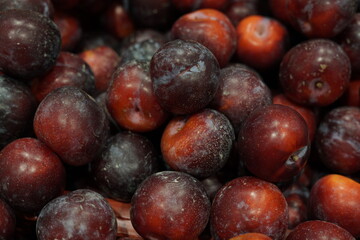 Obraz premium Plum Pink Rock Fruits from Sacolão market