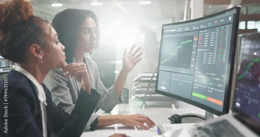 Poster Women, computer screen and stock market with dashboard for discussion, collaboration and investment stats online. Analyst for data analysis, information and numbers with graph and trading team review