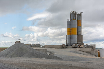 Sand destined to the manufacture of cement in a quarry