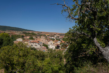 Fototapeta na wymiar pueblos de San Andrés del Valle y Berceo, municipio de Estollo, La Rioja, Spain