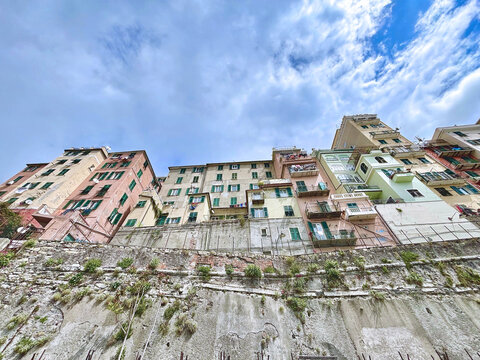 vecchie case colorate di genova italia, old colorful houses in genova italy 