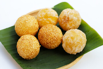 Thai snack, Fried mung bean stuffed balls