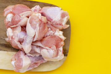 Fresh raw chicken wings (wingstick)