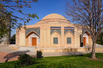 Chorsu Art Gallery behind the Registan in Samarkand, Uzbekistan, Central Asia