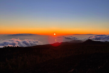 Fototapeta premium sunset in the mountains